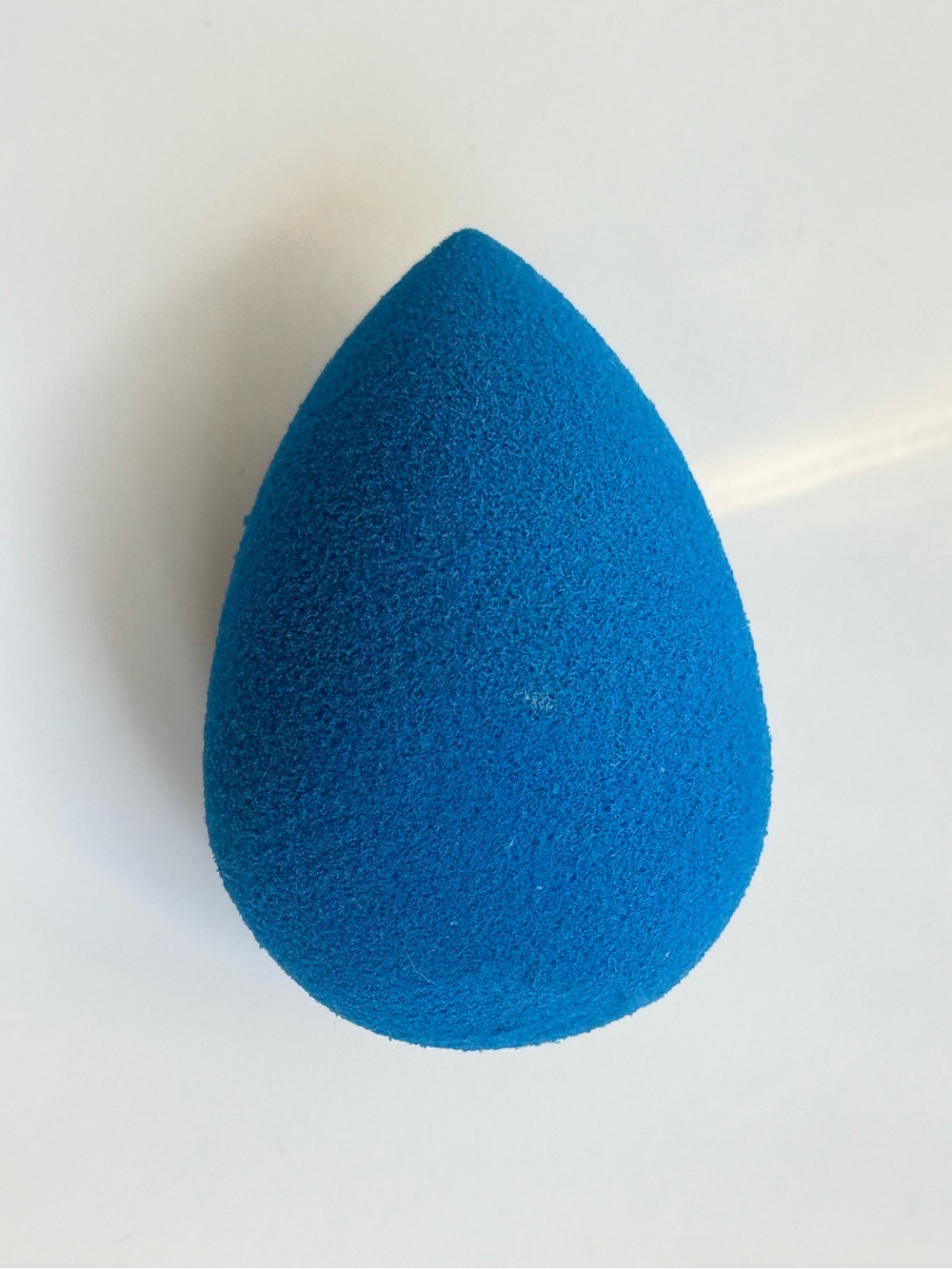 Beauty Blender Sapphire Blue Sponge